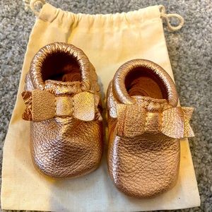 Rose Gold Freshly Picked Moccasins, EUC